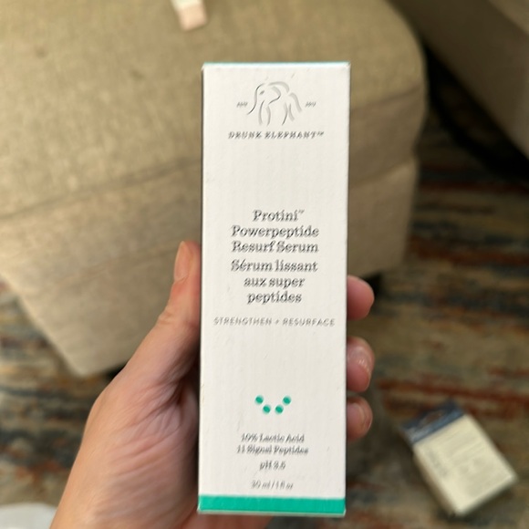 Drunk Elephant Protini PowerpeptideResurfacing Serum